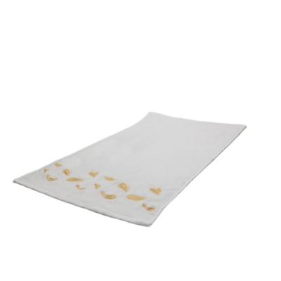 China Hypoallergenic wholesale bathroom white towels can be customized with LOGO embroidery for sale