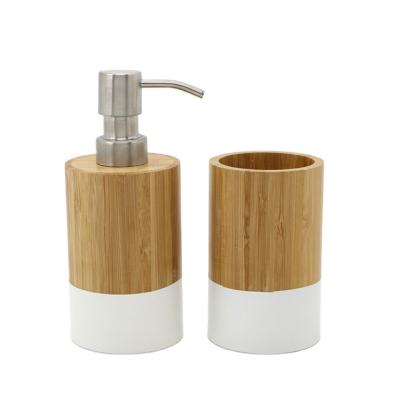 China Sustainable 3 Pcs Toilet And Accessories Bathroom Set All-Season New Year Art Decor Craftsman Material Bamboo Eco-friendly Country for sale