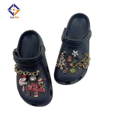 China Shoe Charms Hot Sale Christmas Tree Product Shape Bling Shoe Charms Manufacturer Metal Shoe Charms for sale