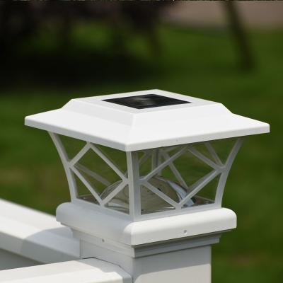 China LOYAL White Plastic 5 Post Fence Easily Assembled Solar Light , Efficient Led Solar Garden Light For Fence for sale