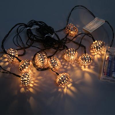 China Battery Operated LANDSCAPE Metal Onion Ball Party Light Decorations 10 Garden Outdoor Decorative Indoor String Lamp for sale