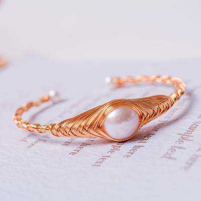 China Graceful Charm Bracelet Gold Designer Haiyang Pearl Wrap Freshwater Bracelet with Wholesale Price for sale