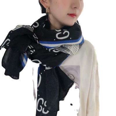 China Designers New Product Women's Cotton and Soft Fashion Canvas Trend Scarf Women Print Scarf for sale