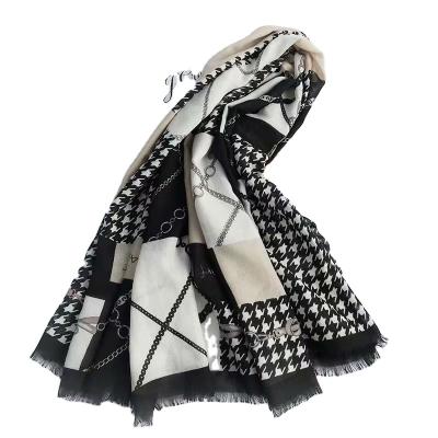 China Fashion Wholesale High Quality Cotton Pleat Shawls Scarves For Women for sale