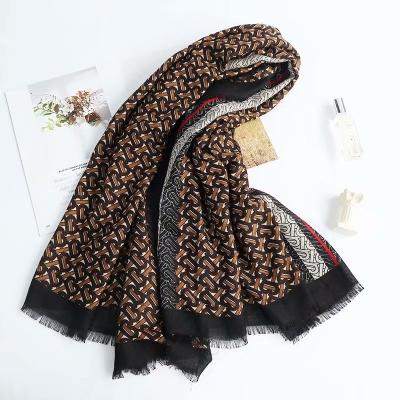 China Fashion Wholesale High Quality Cotton Pleat Shawls Scarves For Women for sale