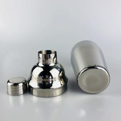 China Cocktail Holding Bar Viable Shaker Set Stainless Steel Metal Shaker Tools Kit Bar Set OEM Strainer Bartender for sale