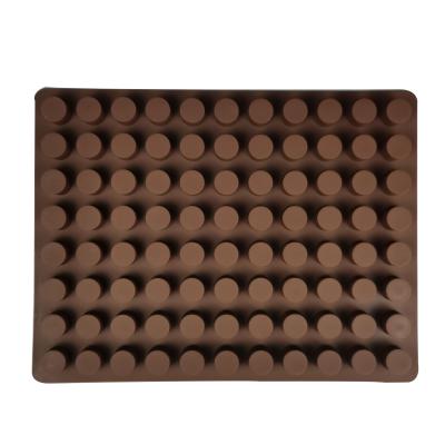 China Disposable Kitchen Accessories 88 Round Mini Holes Cheese Cakes Baking Silicone Mold for sale