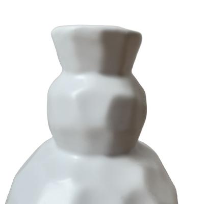 China Hot Selling White Porcelain Ceramic Flower Vase Flower Pot Vase Tabletop Vase Flower Vase for sale