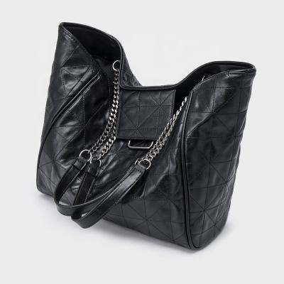 China PORTABLE Women 2023 Bolsas Femeninas New Black Soft tote bag  single shoulder bucket all-in-one bag high-volume shopping bag trend for sale