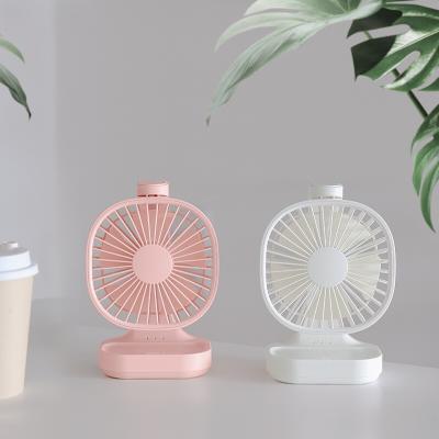 China Hotel Wholesale 5 Inch Portable USB Mini Fan Rechargeable Electric Table Desk Fan for sale