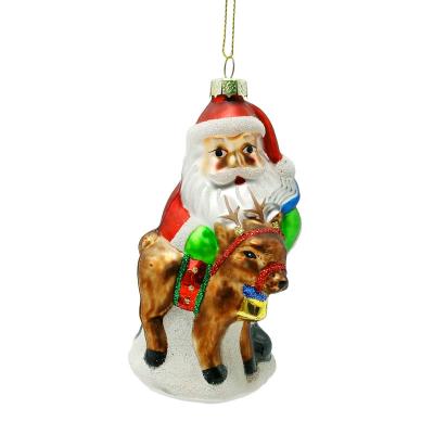 China Factory Wholesale Durable Glass Santa Claus Holding Christmas Wreath Christmas Tree Decorations Custom Christmas Doll Pendant for sale