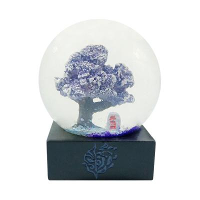 China Wholesale Custom Chinese Crafts Element Chinese Manufacturer Resin Snow Globe Christmas Decoration Glass Snow Globe for sale