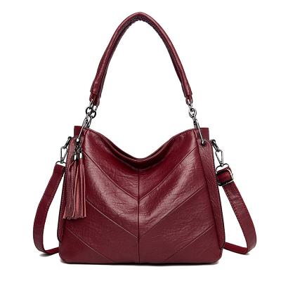 China Other Fashion Females Handbags Large Capacity Women Chain Bags For Ladies Purses for sale