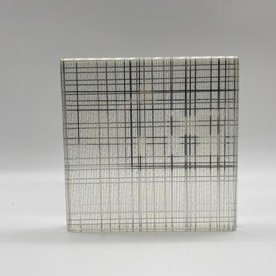 China Strong Safety 5mm, 6mm, 8mm, 10mm 12mm Tempered Clear Wire Mesh Laminated Glass Customized for sale