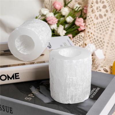 China Natural White 800g Selenite Plaster Stone Crystal Stone Decor for sale