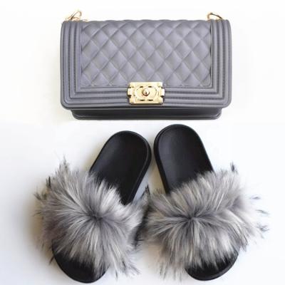 China Wholesale designer lightweight silicone handbag matching furry women pinch sandals 2020 fashion shoe set slippers faux fur for sale