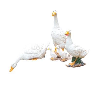 China Duck Shape Hot Sale IP65 Cute Animal Shape Duck Outdoor Festival Fiberglass Sculpt Light for sale