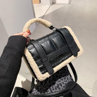 China Fashion Personality Design Winter Large Purse Plaid Lamb Hair Fur Handle Women Bags Handbag Leather for sale