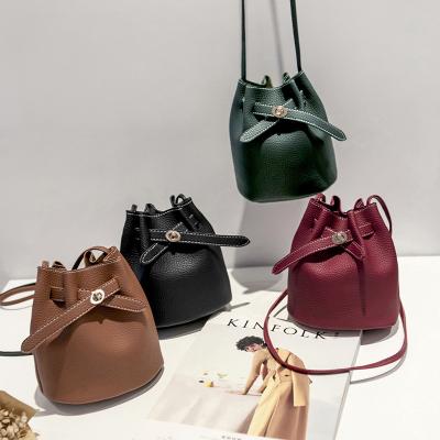 China New lady fashion designer handbags PU shoulder cross small - body bag fashion leather bucket bag women for sale