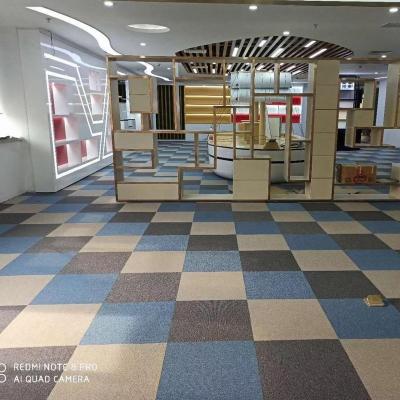 China New Design Pure Color Nylon 50*50 Cover 600g Modern Popular Removable Office Carpet Tiles Anti-Slip for sale