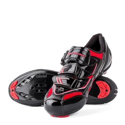 China 2018 Breathable Carbon Fiber Racing Bike Road Self-Locking Sports Cycling Shoes For Men for sale