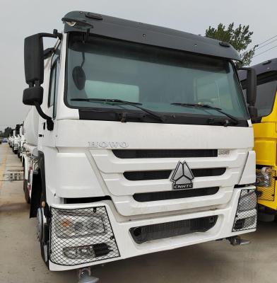 China Bespuiting Sinotruk HOWO 6X4 waterleverancier met pakket brutogewicht 13570.000kg Te koop