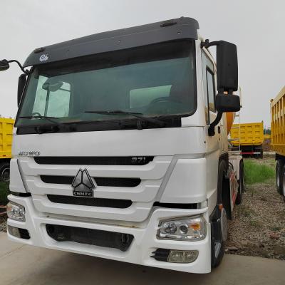 China Vehículo de construcción de 10 t Sinotruk HOWO Camión de hormigón de transporte de mercancías mineras en venta