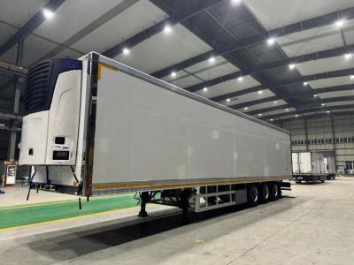 Cina Trasporto alimentare di grandi volumi Sinotruk Chassis Refrigerated Trailer 8.000kg Peso lordo in vendita