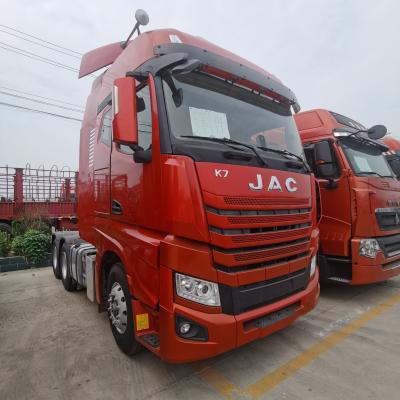 China Camión JAC 6X4 de gran capacidad para tareas de remolque comercial de vehículos con una capacidad del motor > 8 litros en venta