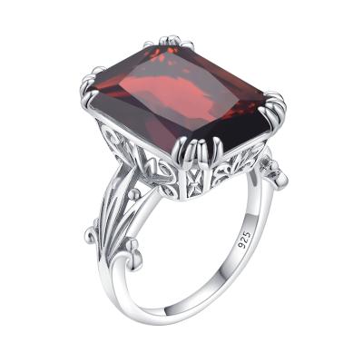 China Vintage Garnet Silver 925 Rings Festive Party Red Gemstone Fine Jewelri Wholesale Exquisite Flower Women Silver Ring for sale