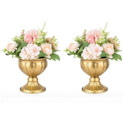 China Mini Metal Cylinder Flowerpot Wedding Desktop Flower Vase Modern Simple Wedding Party Decoration Vase Centerpiece for sale