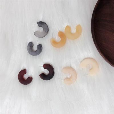 China 2019 Jewelry Small C Shape Cellulose Acetate Resin Jewelry Acrylic Circles Earrings Wholesale With 925 Silver Post for sale