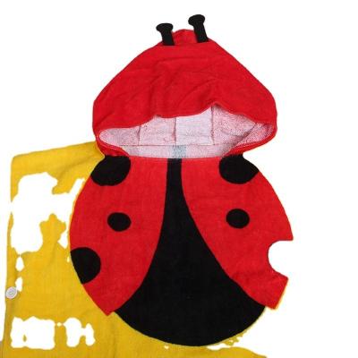 China 2021 best cartoon animal safe sale children's bath poncho beach poncho cardboard towel wholesale cartoon designs for sale