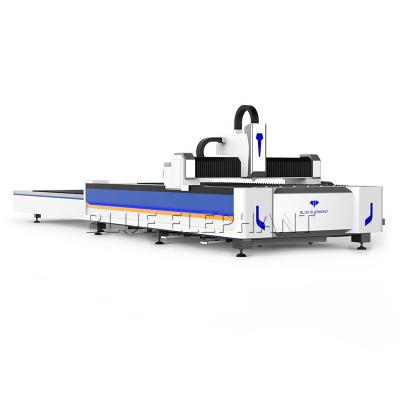 Cina Air Cooled Mettal Laser Cutter 10mm Carbon Fiber Laser Cutting And Engraving CNC Machine in vendita