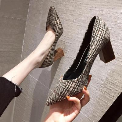 China Waterproof Women Fashion Toe Office Lady Pumps Headed Sexy Heels Chunky Heels Faux Suede Shoes Women Elegant Shoes for sale