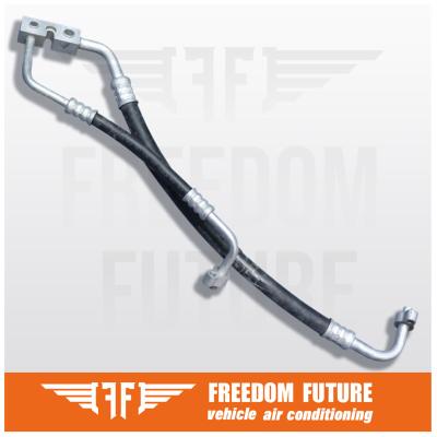 Cina 1062522 Twin AC Pipe In Car Fits 98-04 Ford Focus MK1 1.4L Air Conditioner Hose Car in vendita