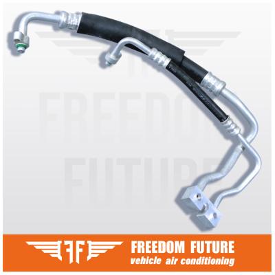 Cina 1327303 Tubo di scarico a corrente alternata doppia adatto 00-07 Ford Mondeo 1.8L Car AC Discharge Pipe in vendita