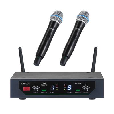 China Hot Selling Handheld Professional Wireless Karaoke Microphone Dynamic Dual Channel Microphone System for sale