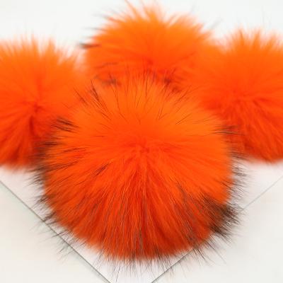 China Wholesale European Large Pom Pom For Beanie Hats Snap On Natural Fluffy Pompom Fox Raccoon Fur Detachable Ball for sale