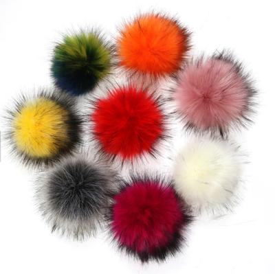 China Real European Colorful Manufacturer Beanie Hat Keyring Raccoon Fur Pompom Slippers Detachable Pom Poms Fur Ball Pompom for sale