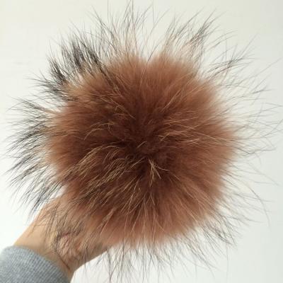 China Wholesale European Fur Pom Key Chain Raccoon Fur Pompoms Accessories 13-15cm Bag To Charm Raccoon Fur Pendant Pompoms For Hat for sale