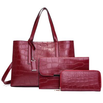 China 2021 New Fashion Mother and Child Bag Three Piece Set Fashion Crocodile Shoulder Messenger Bag Large Capacity Single Handbag for sale