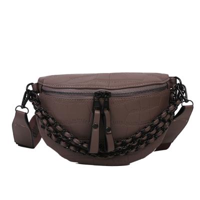 China Fasion Wideband Messenger Bag 2022 New Women's Winter Fashion Retro Chest Bag for sale