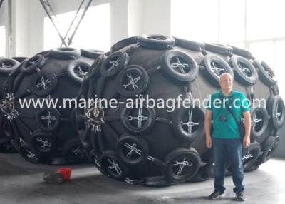 China 2.5m x 4m aufblasbares langlebiges Gut pneumatischen Marinefender-50kPa für LNG-Schiff zu verkaufen