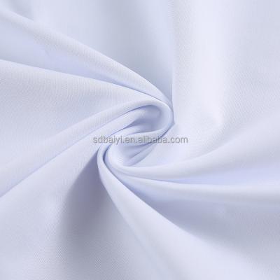 China Poly Cotton Shirt 110gsm Shrink-Resistant Bleach White Fabric For Uniform White Material Cloth Poplin Cloth for sale