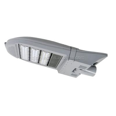 Κίνα ROUTE C 140W LED Parking Lot Light, 5000K Daylight White Outdoor IP66 LED Street Light προς πώληση