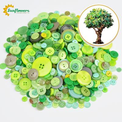 China 300 Grams Viable 7-25mm Series Green Craft Buttons For Kids DIY Creative Proejcts for sale