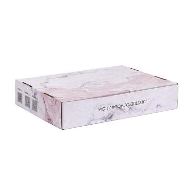 China Recyclable Shipping Carton Custom Logo Can Be Customized Recycling Corrugated Shipping Carton Clothing Packaging Box for sale