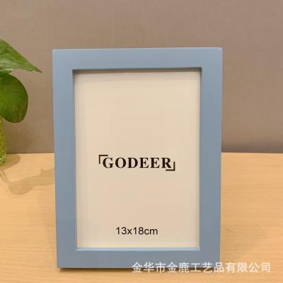 China High Quality Custom Made Solid Wood Picture Picture Frame Decorative Wholesale Home Decor Picture Frames Black White for sale