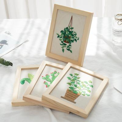 China New Design Decorative Wall Decor Art Picture Photo Frame MDF Wooden Picture Frame For Room Decoration for sale